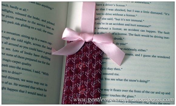 Fabric Friday - Easy To Make Bookmarks - 10